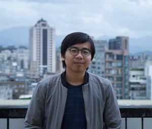 監督写真2016トリミング